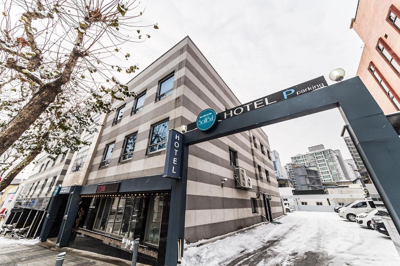 Chuncheon Sohsul Hotel Bagian luar foto