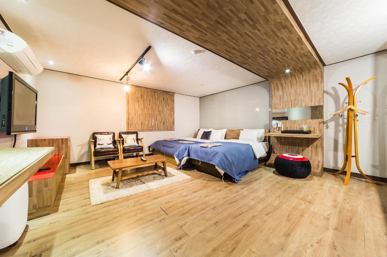 Chuncheon Sohsul Hotel Bagian luar foto