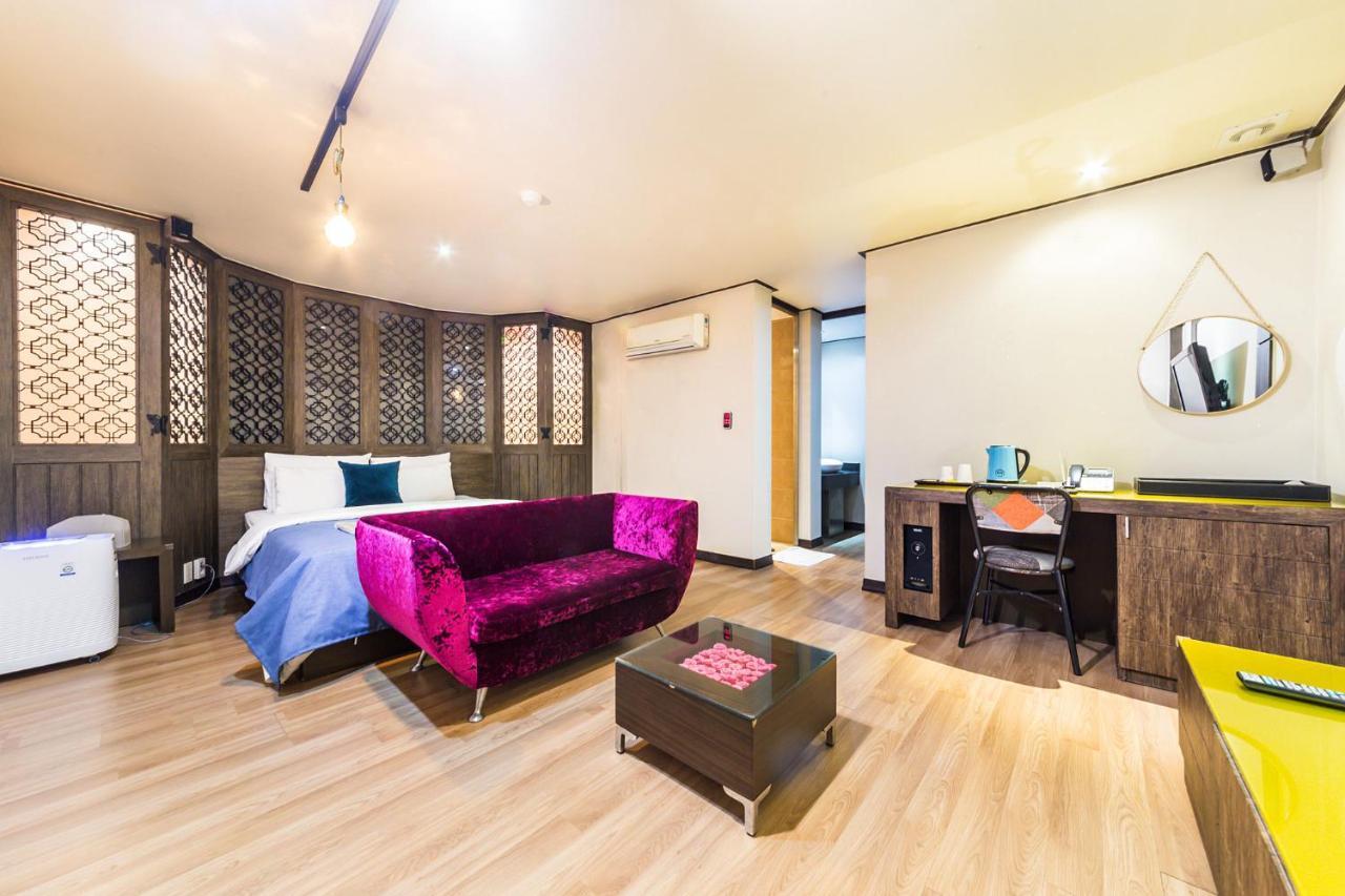 Chuncheon Sohsul Hotel Bagian luar foto