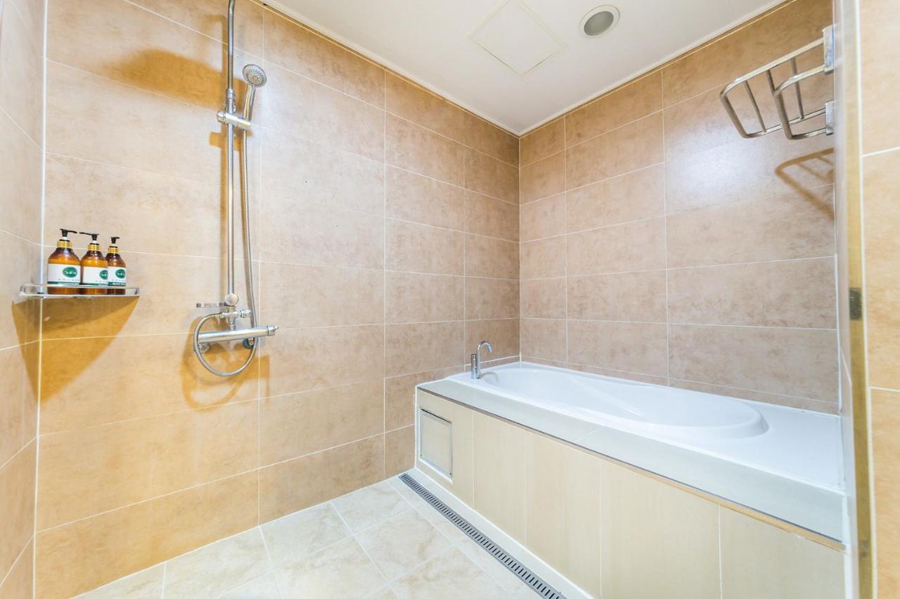 Chuncheon Sohsul Hotel Bagian luar foto