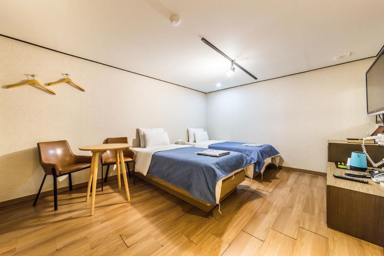 Chuncheon Sohsul Hotel Bagian luar foto